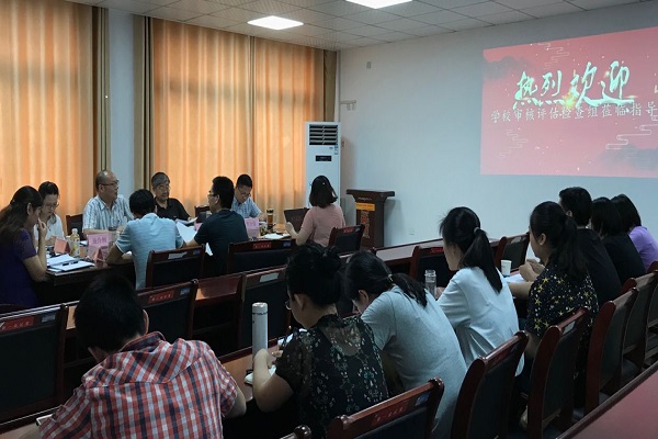 我校专家组检查土木与环境工程学院审核评估工作