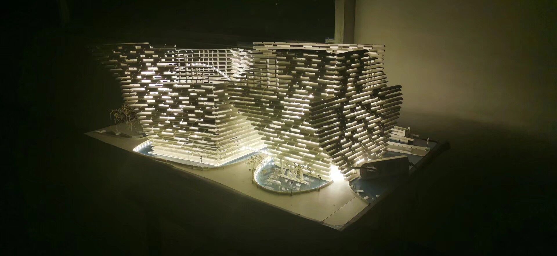 19建筑学1班—张伟杰、杨志、黄超峰、何智舟—建筑模型