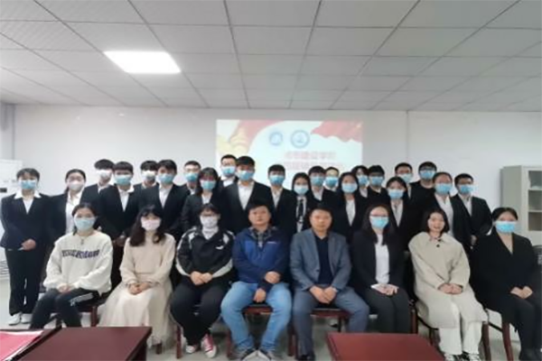 城市建设学院举办“第四届”辅导员助理换届暨表彰大会