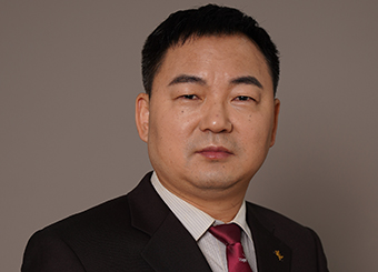 副教授——王峰