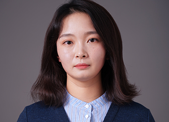 副教授——赵雯