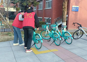 城市建设学院学生第三党支部开展学习雷锋志愿服务活动