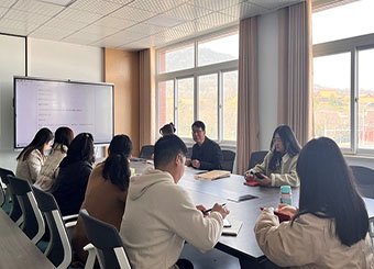 城市建设学院教师第二党支部召开专题学习会