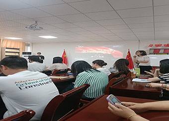 城市建设学院第二教师党支部组织党员教师观看《永远吹冲锋号》专题片