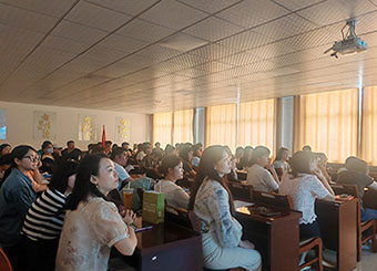 城市建设学院组织全体师生党员观看《永远吹冲锋号》专题片