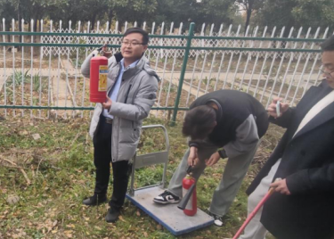 安全月系列活动  ——以练筑防！城市建设学院开展实验室消防安全演练